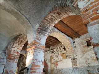 Interno - Cantina dei Santi a Romagnano Sesia