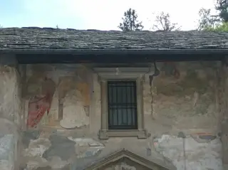 Fianco e affreschi - Chiesa di San Marco a Varallo