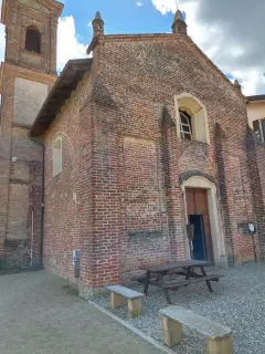 Facciata e campanile - Chiesa di San Gottardo a Camino