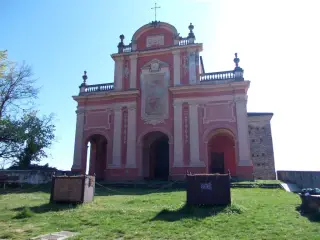 Facciata - Chiesa di San Giovanni Battista a Caraglio