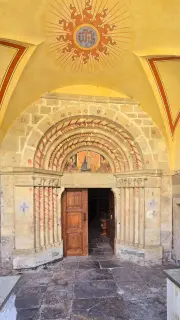 Portale - Parrocchiale di Santa Maria Assunta a ElvaFrazione Serre