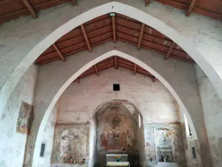 Interno - Oratorio di Santa Maria di Campagna a Barengo