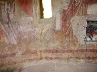 Fascia inferiore, lacerti romanici - Cappella di Santa Maria Maddalena a Bernezzo