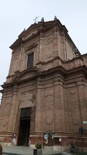 Facciata - Parrocchiale di Maria Assunta e San Vitale o Santa Maria Assunta a Busca