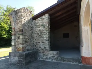 Resti - Resti della Chiesa di Santa Maria a Borgo d'AleFrazione Meoglio