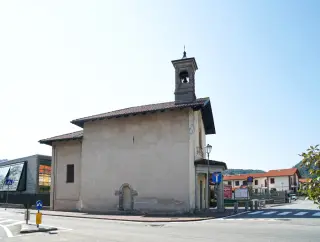 Parete sinistra con porta murata - Oratorio di San Bernardo di Mentone o di Aosta a Borgosesia