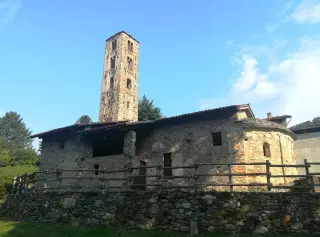 Vista - Chiesa dei Santi Pietro e Paolo a BollengoFrazione Pessano