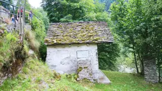 Vista - Cappella della Madonna del Ponte a BoccioletoFrazione Fervento