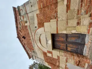 Facciata - Chiesa di San Pietro al Cimitero a Portacomaro