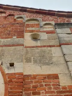 Oculo destro - Chiesa di San Pietro al Cimitero a Portacomaro
