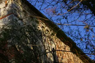 Fianco destro - Chiesa di San Pietro al Cimitero a Portacomaro