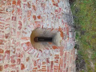 Monofora - Chiesa di Santa Maria de Flesco o Madonna delle Ciappellette a Rocchetta Tanaro