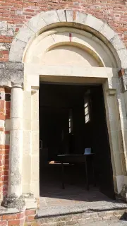 Portale - Chiesa di San Lorenzo a Tigliole