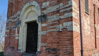 Portale - Chiesa di San Lorenzo a Tigliole
