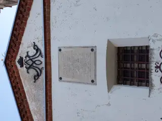 Lapide in facciata - Chiesa della Madonna della Neve a Villafranca d'AstiFrazione Vulpilio