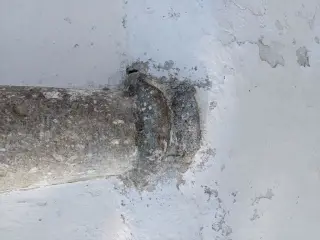 Basse della semicolonna - Chiesa della Madonna della Neve a Villafranca d'AstiFrazione Vulpilio