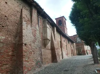 Fianco - Chiesa di San Francesco a Cassine