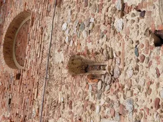 Monofora tamponata - Chiesa di San Giovanni Battista Lontano a Bra