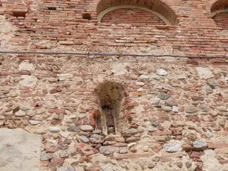 Monofora tamponata - Chiesa di San Giovanni Battista Lontano a Bra