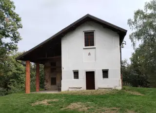 Facciata - Oratorio di San Grato a Cellio con BreiaFrazione Monte San Grato