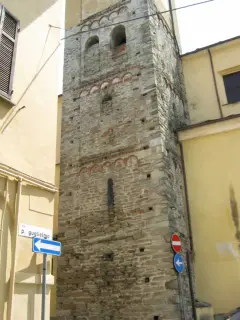 Campanile da Nord - Parrocchiale di San Giacomo a Luserna San GiovanniFrazione Luserna Alta