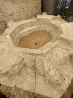 Fonte battesimale - Duomo o Cattedrale di San Lorenzo a Alba