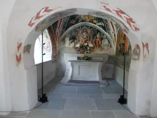 Interno verso abside - Cappella di San Sebastiano a Monterosso Grana