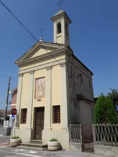 Facciata e fianco destro - Chiesa di San Lorenzo a Caramagna Piemonte