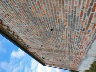 Fianco sinistro - Cappella di San Gervasio o Servasio o Servazio a Castellinaldo