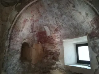 Abside laterale - Chiesa di San Pietro a Carpignano Sesia