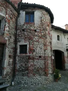 Abside - Chiesa di San Pietro a Carpignano Sesia