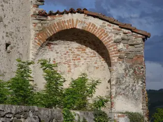 Interno abide destra - Chiesa di San Pietro a CarrùFrazione San Pietro