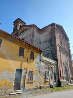 Fianco e campanile - Chiesa di Santa Maria a CasalnocetoFrazione Rosano