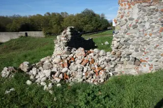 Resti di muratura - Resti Dell'oratorio di San Grato a Romagnano Sesia