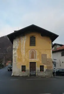 Facciata - Oratorio di San Bernardino a BorgosesiaFrazione Caneto