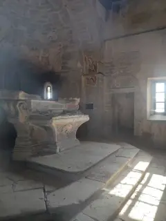 Affreschi interni da finestrella - Chiesa di San Lorenzo a Cavatore