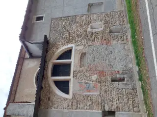 Muratura in ciototli - Parrocchiale di Santa Maria Annunziata a BorgosesiaFrazione Agnona
