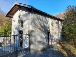 Facciata e fianco destro - Cappella di San Bernardo d'Aosta a CondoveFrazione Lajetto