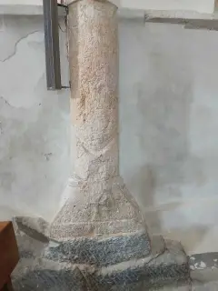 Base colonna - Santuario di San Chiaffredo a Crissolo