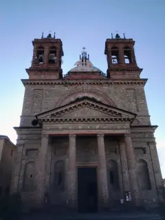 Facciata - Chiesa di San Lorenzo a DoglianiFrazione Borgo Castello