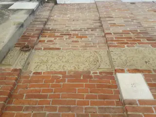 Facciata Particolare - Chiesa di San Pietro a Cherasco