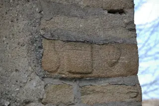 Bassorilievo con conchiglia - Cappella di San Rocco e San Sebastiano a Exilles