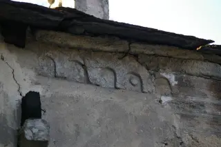Fregio ad archetti pensili - Cappella di San Rocco e San Sebastiano a Exilles