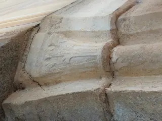 Capitello del portale - Parrocchiale di Santo Stefano a Frassino