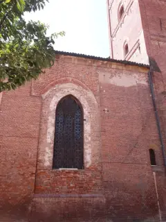 Finestra gotica - Chiesa di San Domenico a Chieri