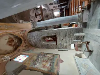 Base del campanile nella navata sinistra - Parrocchiale di San Pietro a Gargallo