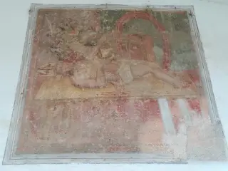Dettaglio affresco sopra l'ingresso - Oratorio di San Giuseppe a Gattinara