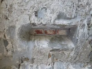 Monofora Tamponata - Chiesa di Santa Maria di Luzzara a Gozzano