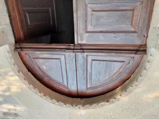 Ghiera della porta - Chiesa o Pieve della Madonna della Pieve o di Santa Maria a Cortemilia