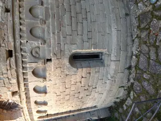 Monofora - Chiesa o Pieve della Madonna della Pieve o di Santa Maria a Cortemilia